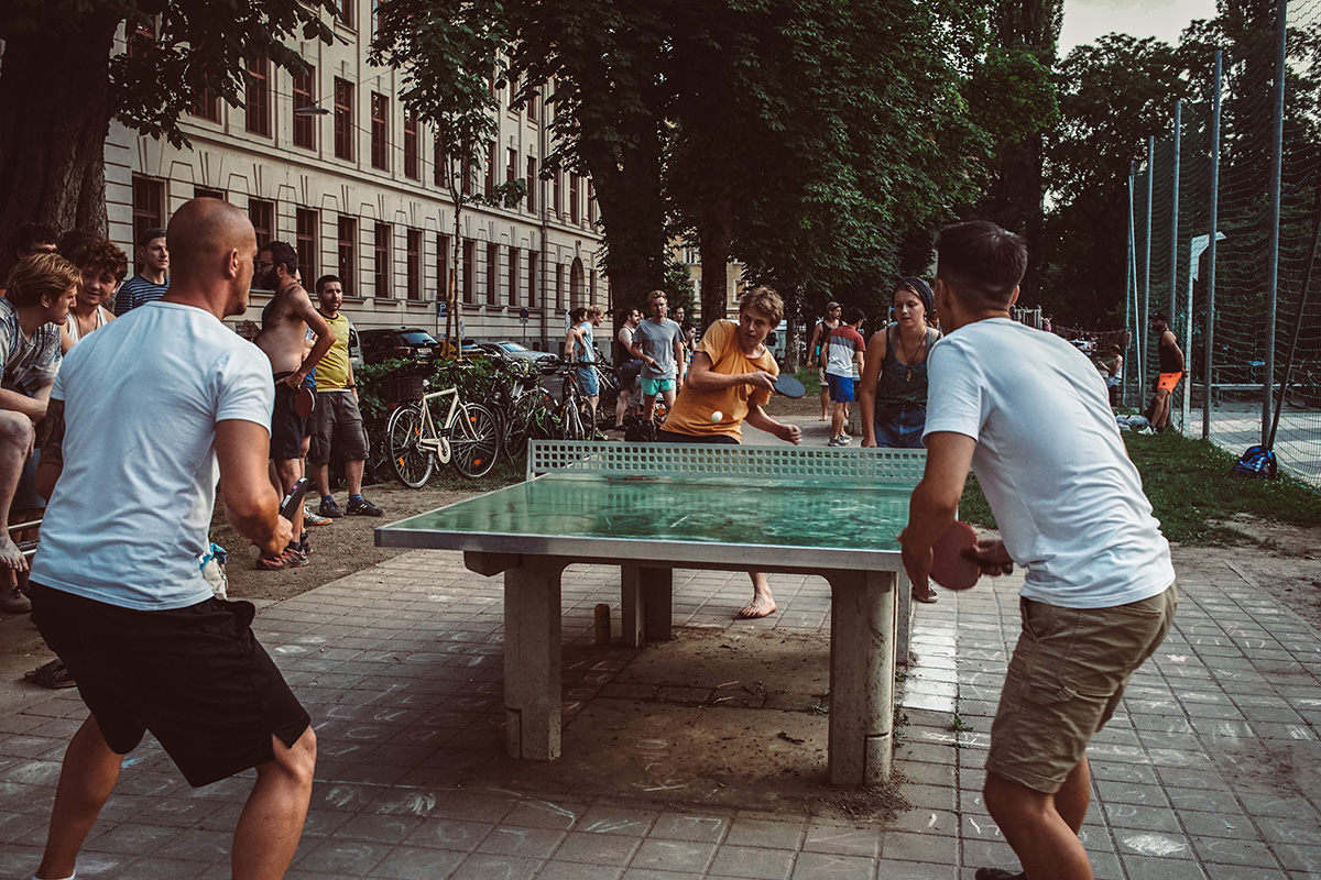 Ping Pong in Graz auf einem Bezirkssportplatz